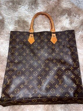 Louis Vuitton Monogram Sac Plat Bag - Brown/Caramel
